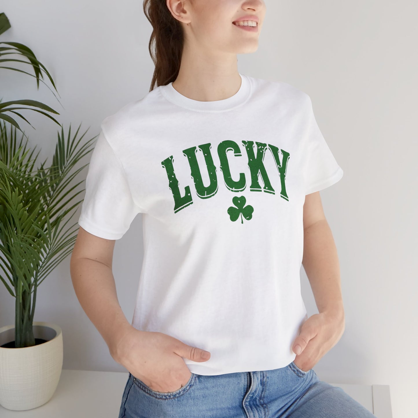 Vintage St. Patrick's Day Lucky Shamrock T-Shirt